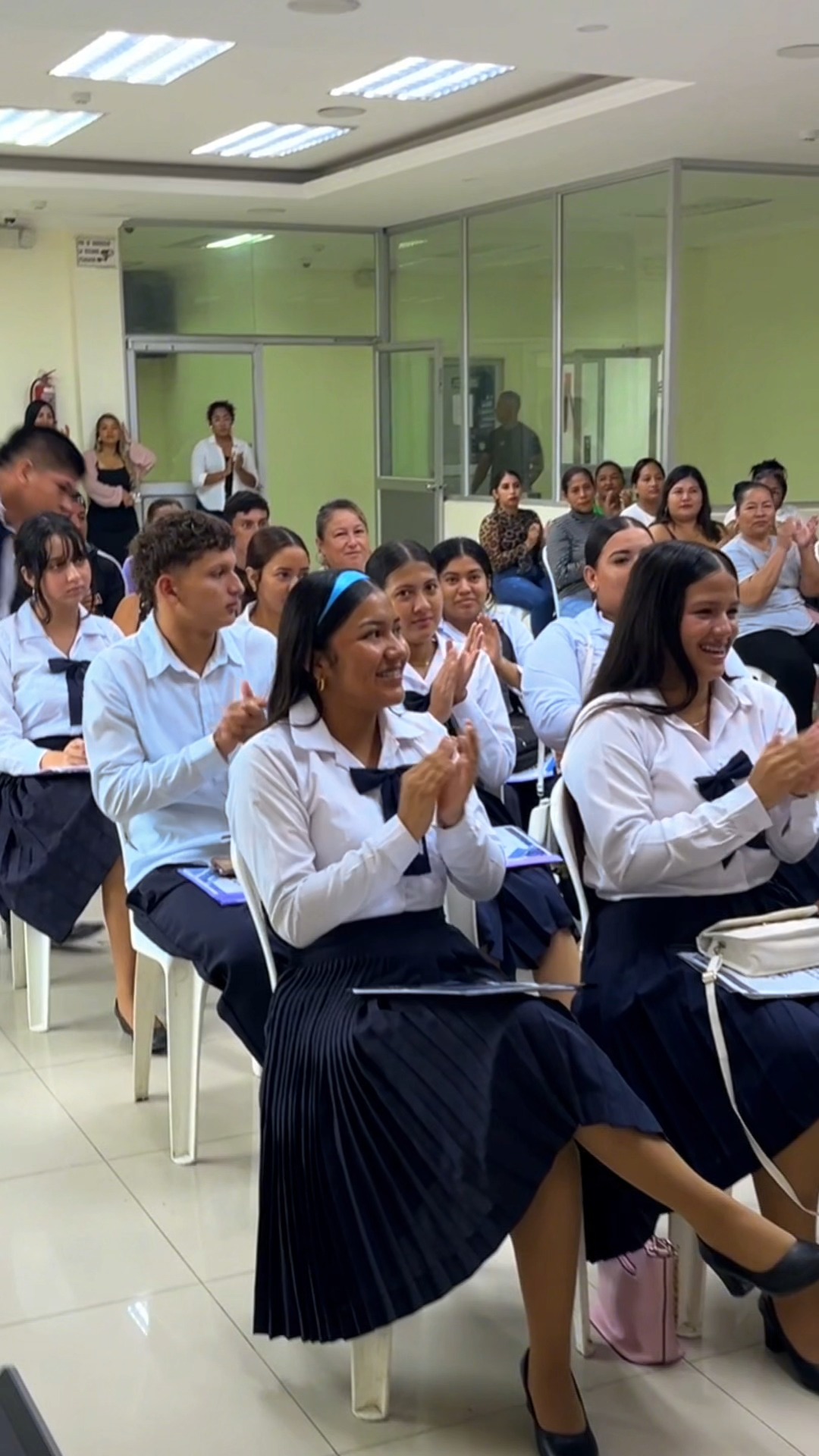 Estudiantes palestineños inician pasantías en el municipio