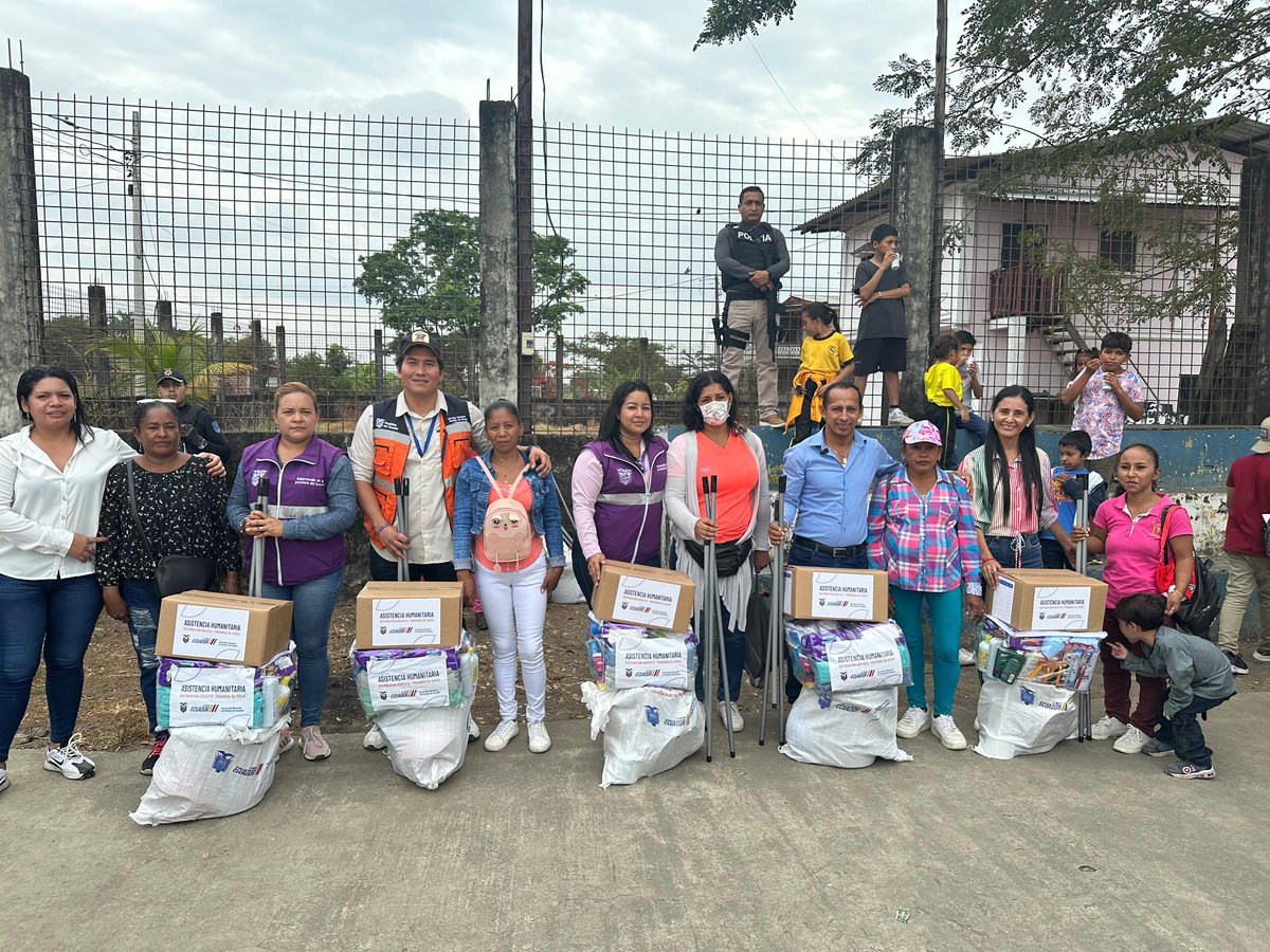 Entregaron ayuda humanitaria en recintos de Salitre tras eventos adversos